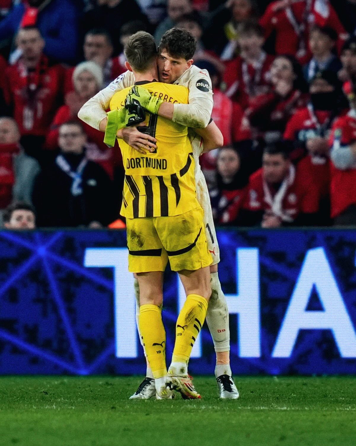 今晨突围战来临;多特蒙德围绕西甲单刀错失;话题不断;资深球员宣示担当(实况足球多特蒙德) 今晨突围战来临;多特蒙德围绕西甲单刀错失;话题不断;资深球员宣示担当(实况足球多特蒙德)